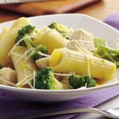 Lemon-Chicken Rigatoni with Broccoli